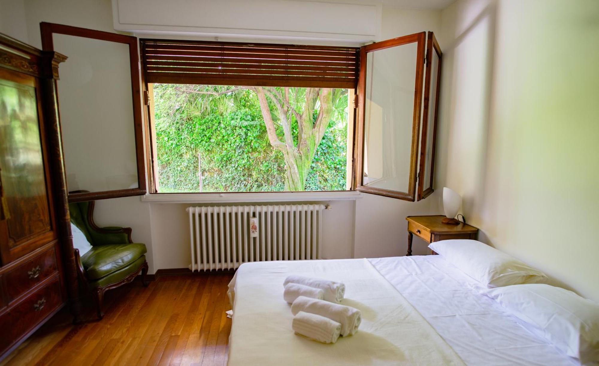 Serene Garden Getaway Cadenabbia Bagian luar foto