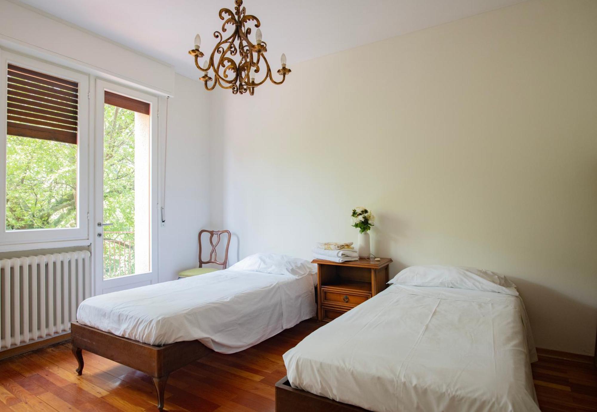 Serene Garden Getaway Cadenabbia Bagian luar foto